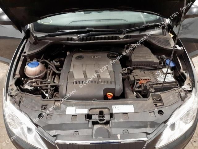 bontott SEAT IBIZA IV Jobb Küszöb