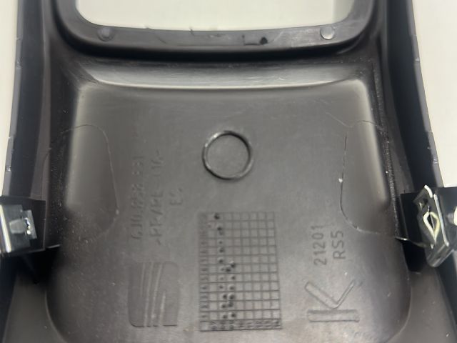 bontott SEAT IBIZA IV Középkonzol Keret