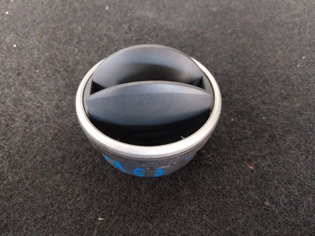 bontott SEAT IBIZA IV Középső Bal Szellőző