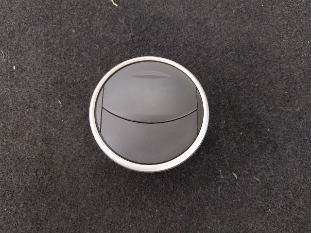 bontott SEAT IBIZA IV Középső Bal Szellőző