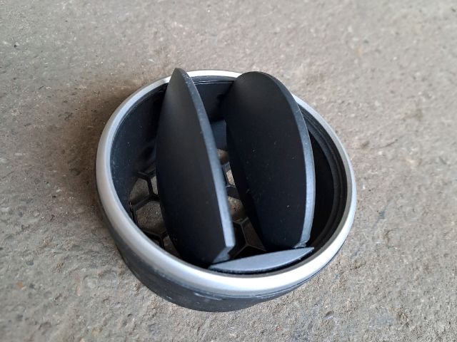 bontott SEAT IBIZA IV Középső Jobb Szellőző