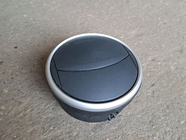 bontott SEAT IBIZA IV Középső Jobb Szellőző