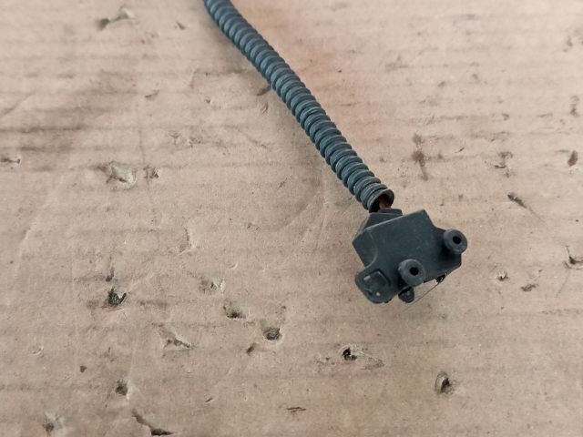 bontott SEAT IBIZA IV Motorháztető Ajtó Kapcsoló