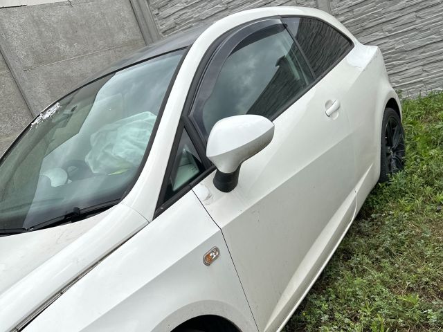 bontott SEAT IBIZA IV Motorháztető Jobb Zsanér