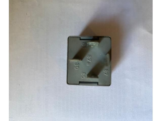 bontott SEAT IBIZA IV Relé