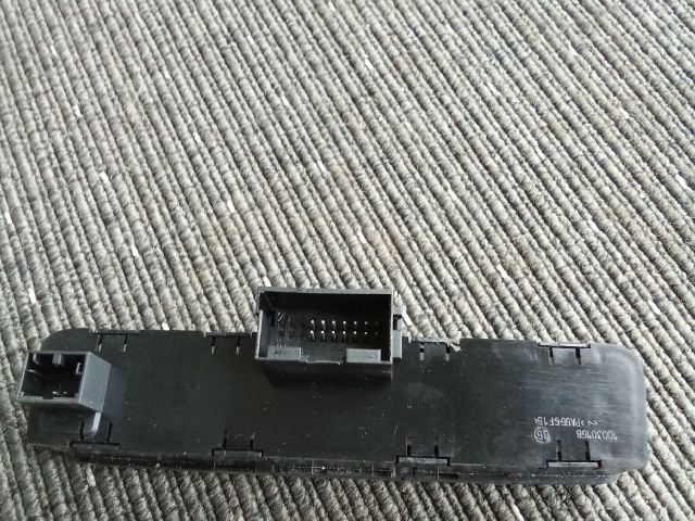 bontott SEAT IBIZA IV Vészvillogó Kapcsoló