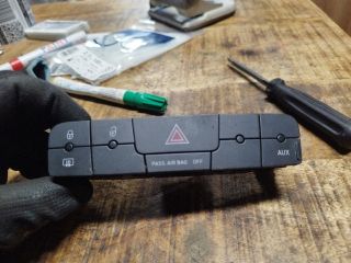 bontott SEAT IBIZA IV Vészvillogó Kapcsoló