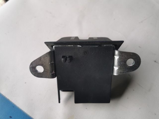 bontott SEAT IBIZA V Csomagtérajtó Zárszerkezet