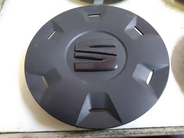 bontott SEAT IBIZA V Felniközép Szett