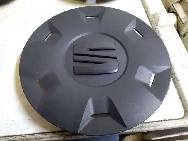 bontott SEAT IBIZA V Felniközép Szett