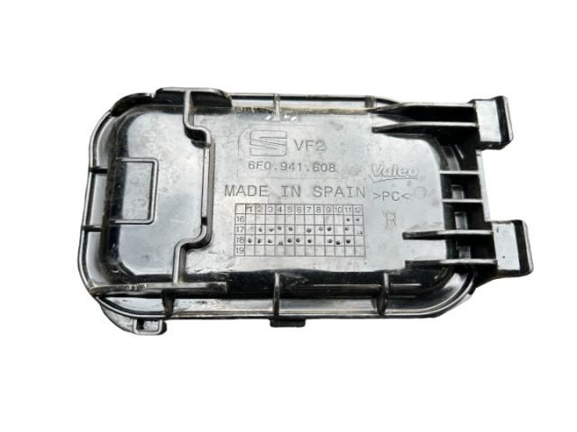 bontott SEAT IBIZA V Fényszóró Lámpabúra Fedél