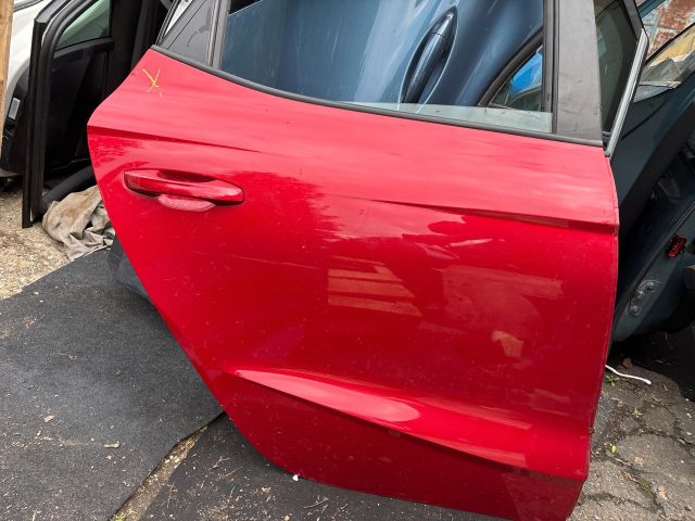 bontott SEAT IBIZA V Jobb hátsó Ajtó (Részeivel)