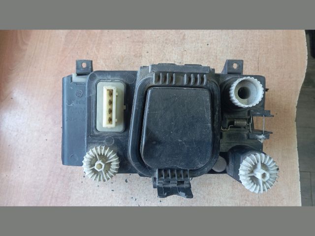 bontott SEAT INCA Bal Fényszóró