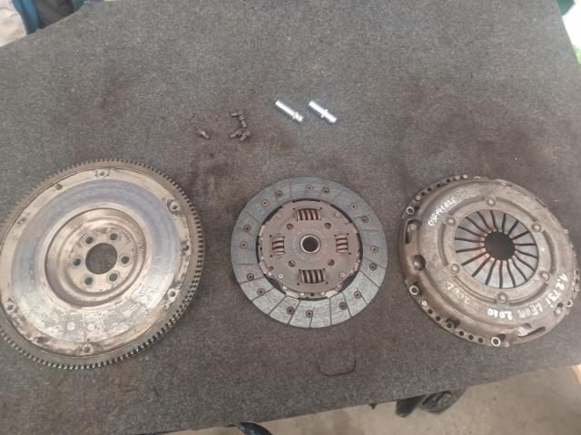 bontott SEAT LEON Kuplung Szett (Szerkezet, Tárcsa)