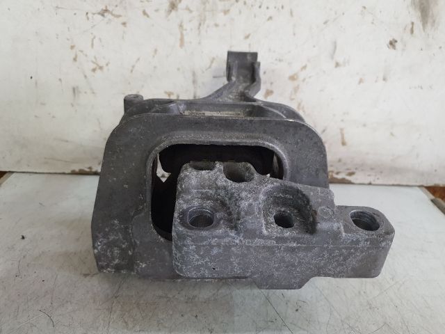 bontott SEAT LEON Motor Tartó Bak (Fém)