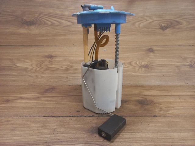 bontott SEAT LEON Üzemanyag Szivattyú