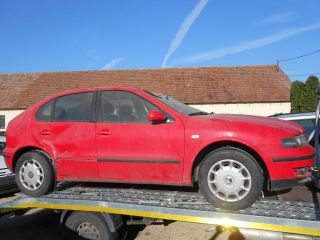 bontott SEAT LEON Bal hátsó Féknyereg Munkahengerrel