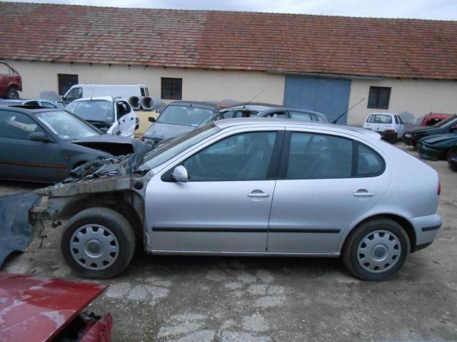 bontott SEAT LEON Bal hátsó Rugó