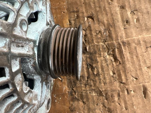 bontott SEAT LEON Generátor