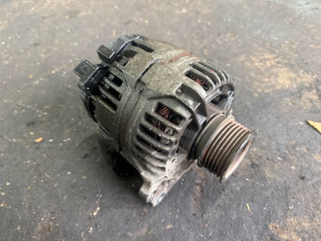 bontott SEAT LEON Generátor