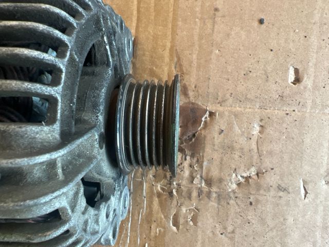 bontott SEAT LEON Generátor