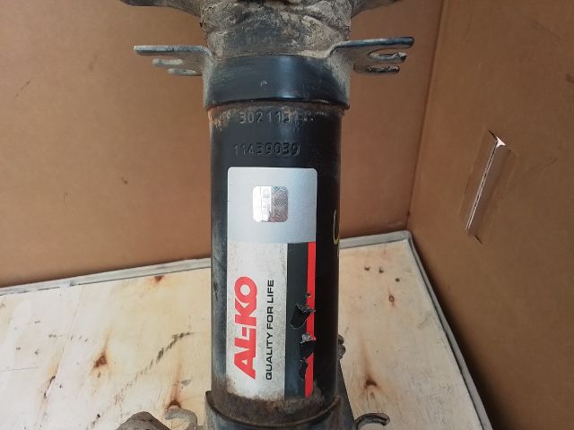 bontott SEAT LEON Jobb első Csonkállvány Kerékaggyal