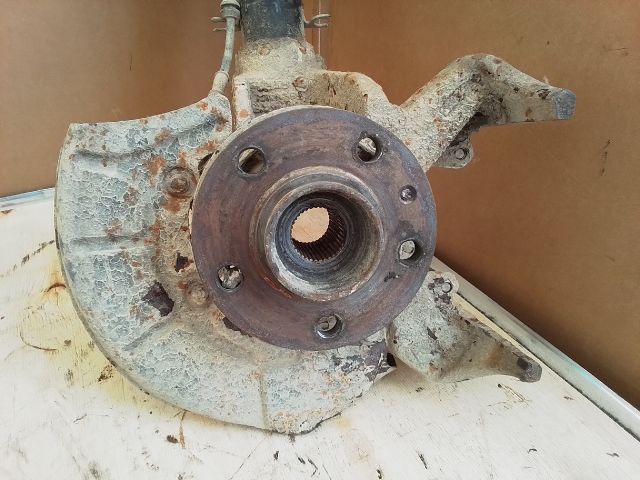 bontott SEAT LEON Jobb első Csonkállvány Kerékaggyal