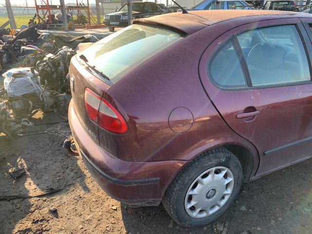 bontott SEAT LEON Jobb hátsó Féknyereg Munkahengerrel