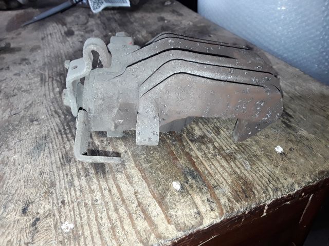 bontott SEAT LEON Jobb hátsó Féknyereg Munkahengerrel