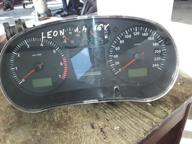 bontott SEAT LEON Kilométeróra