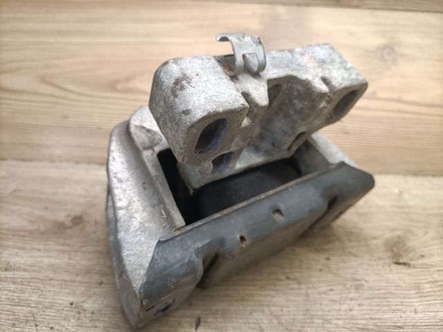 bontott SEAT LEON Motor Tartó Bak Bal