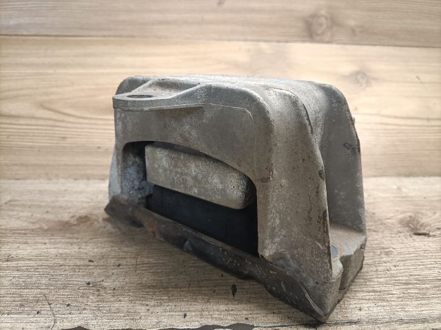 bontott SEAT LEON Motor Tartó Bak Bal