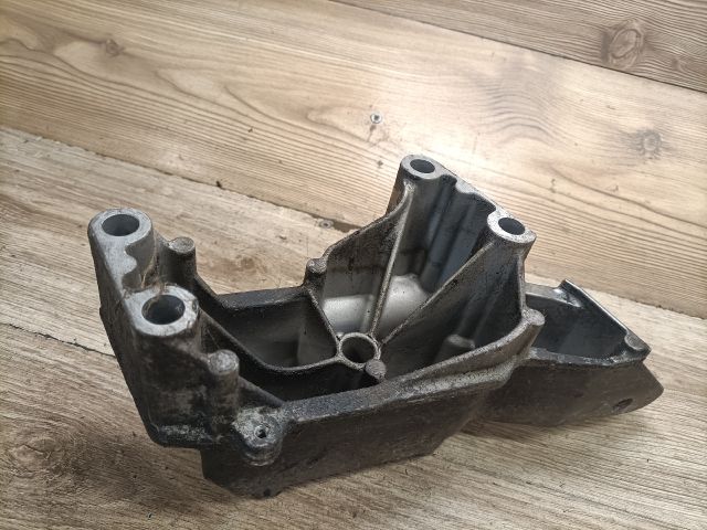 bontott SEAT LEON Motor Tartó Bak (Fém)