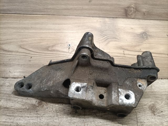 bontott SEAT LEON Motor Tartó Bak (Fém)