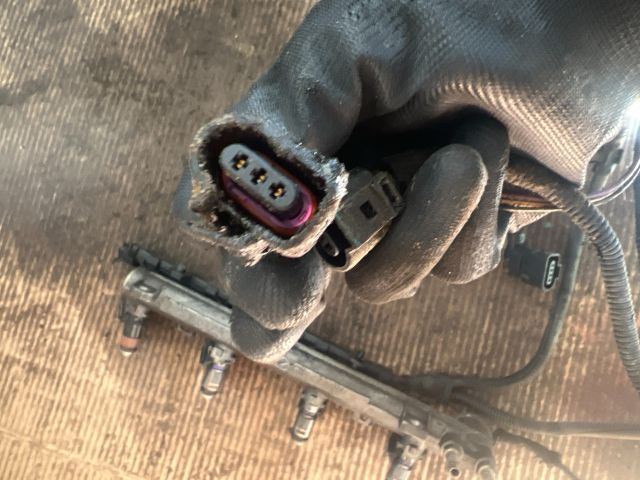 bontott SEAT LEON Porlasztó Sor / Híd