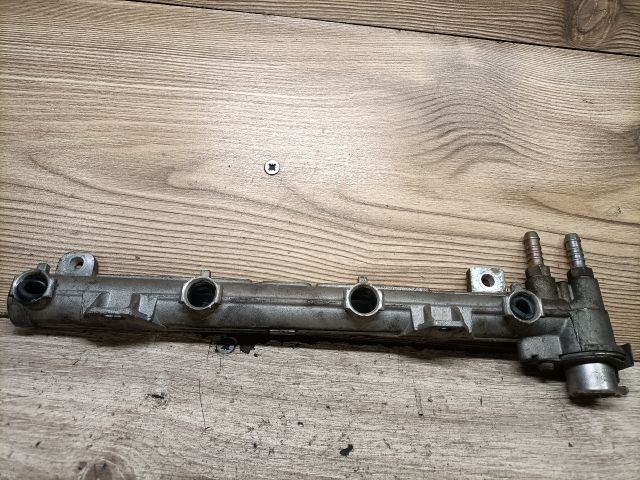 bontott SEAT LEON Porlasztó Sor / Híd