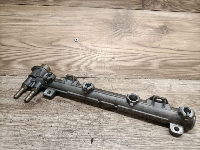 bontott SEAT LEON Porlasztó Sor / Híd