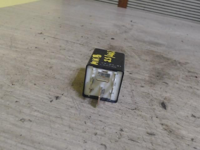 bontott SEAT LEON Üzemanyag Szivattyú Relé