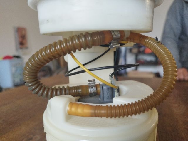 bontott SEAT LEON Üzemanyag Szivattyú