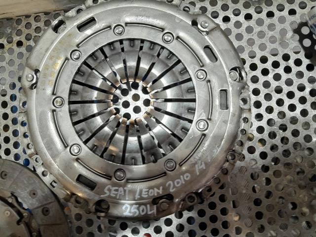 bontott SEAT LEON Kuplung Szett (Szerkezet, Tárcsa)