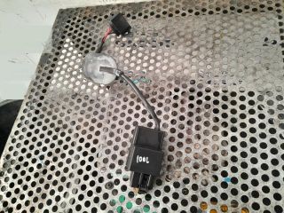 bontott SEAT LEON Üzemanyag Szivattyú Relé