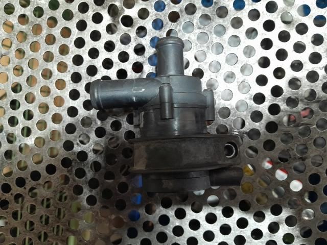 bontott SEAT LEON Vízpumpa