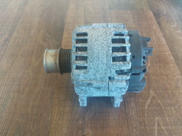 bontott SEAT LEON Generátor