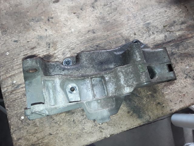 bontott SEAT LEON Generátor Tartó Bak