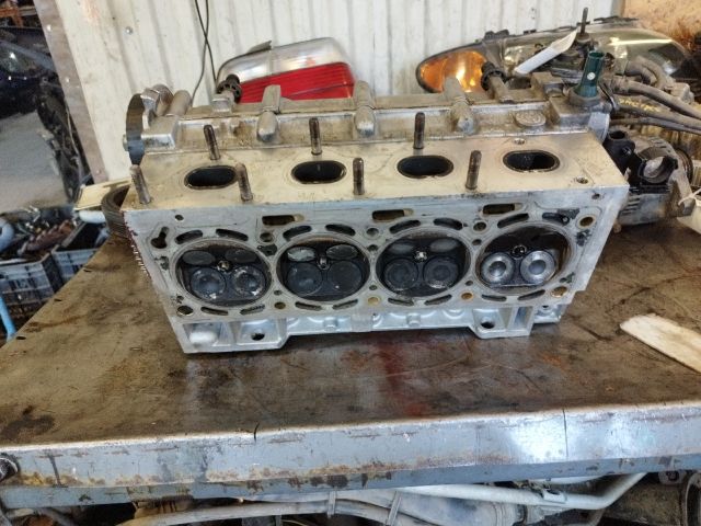 bontott SEAT LEON Hengerfej