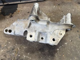 bontott SEAT LEON Motor Tartó Bak (Fém)