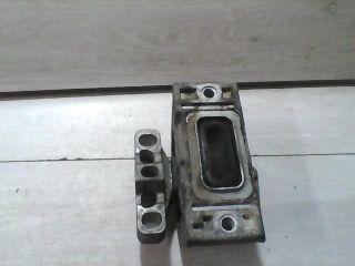 bontott SEAT LEON Motor Tartó Bak Jobb