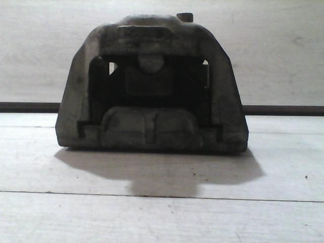 bontott SEAT LEON Motor Tartó Bak Jobb