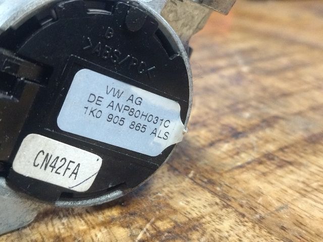 bontott SEAT LEON Gyújtáskapcsoló Házzal