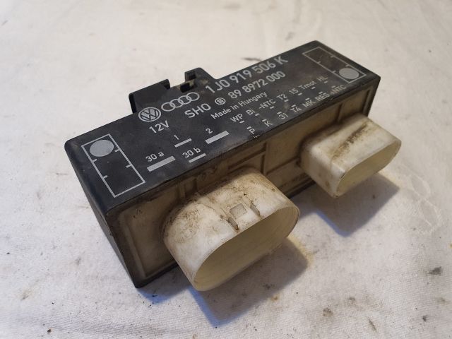 bontott SEAT LEON Hűtőventilátor Relé